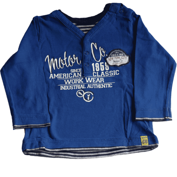 Prénatal Longsleeve motors&co in maat 80 voor jongens. Deze dubble layer look longsleeve voor jongens is een echte musthave voor je kleine mannetje.