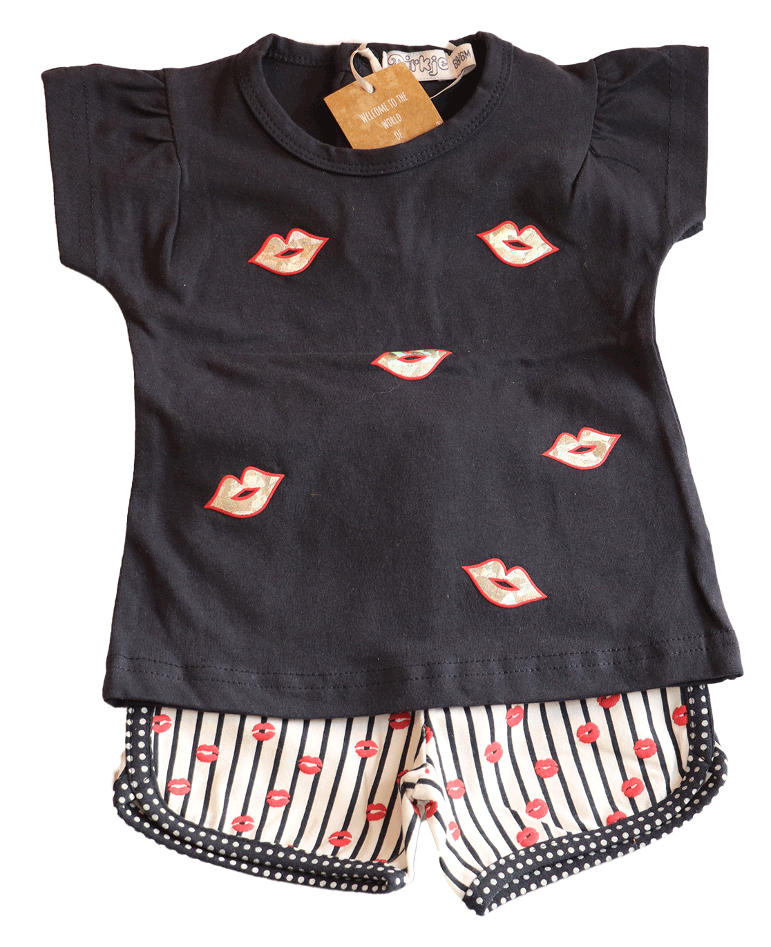 Dirkje setje newborn in maat 68. Dit zomerse setje is gemaakt van comfortabel en luchtig katoen voor de heerlijk warme zomer dagen.