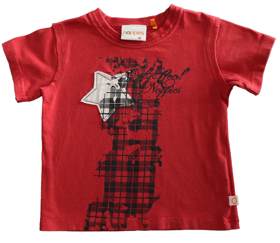 Noppies T-shirt met ster in maat 92. Een stoer T-shirt in een mooie rode kleur en gemaakt van comfortabel katoen voor een warme zomer.