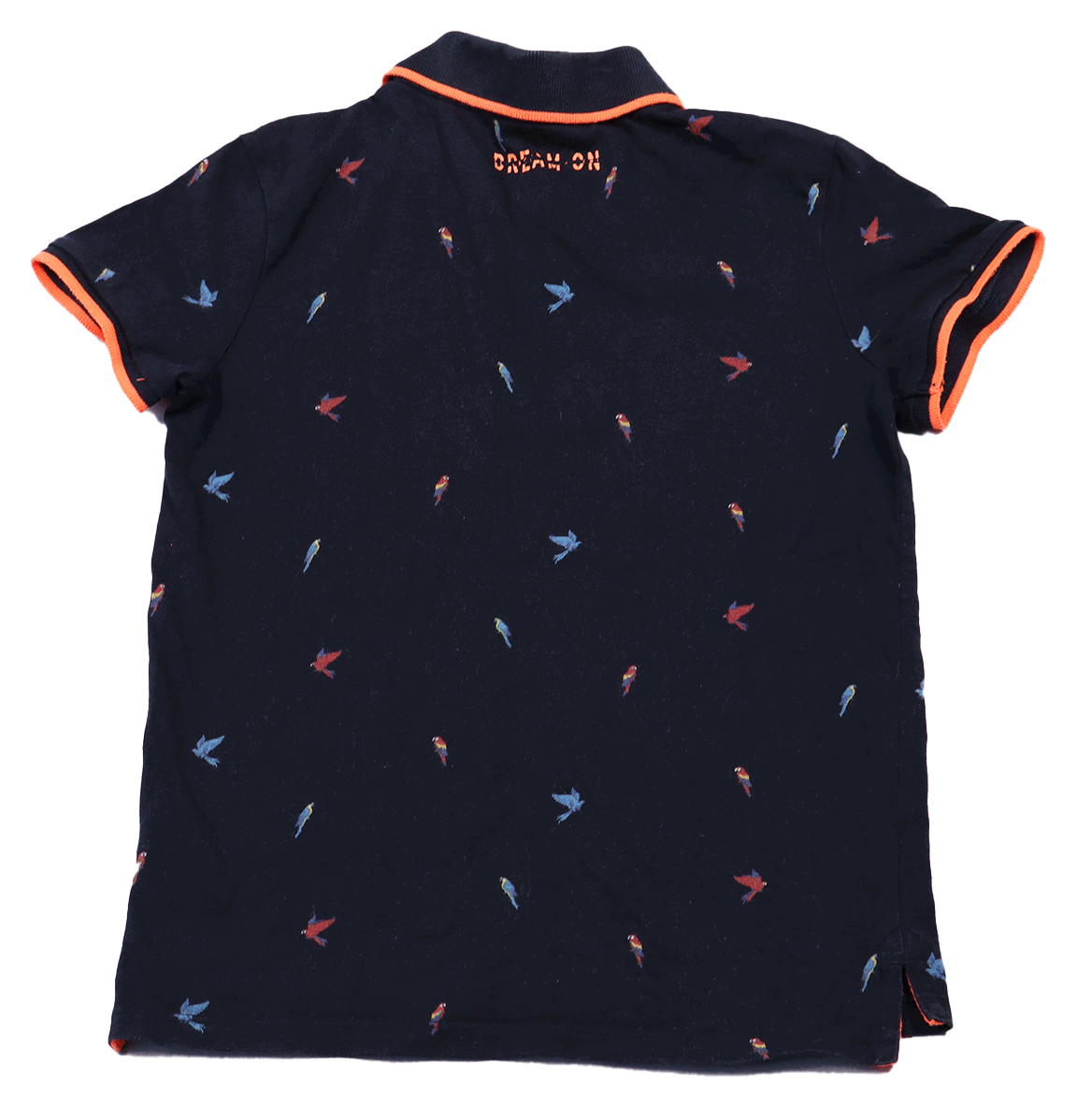 WE polo Ara achterkant in maat 122. Een stoer polo shirt in een mooie donkerblauwe kleur met oranje details wat stijlvol staat in iedere gelegenheid.