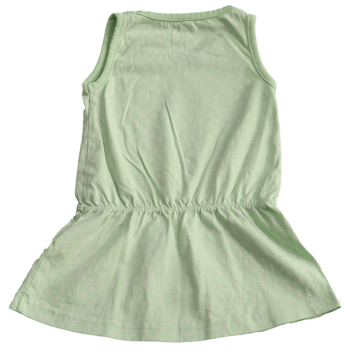 Name It zomerjurk groen achterkant. Een zachte en frisse groene kleur met een motief van witte driehoekjes all-over. Het jurkje is gemaakt van katoen.