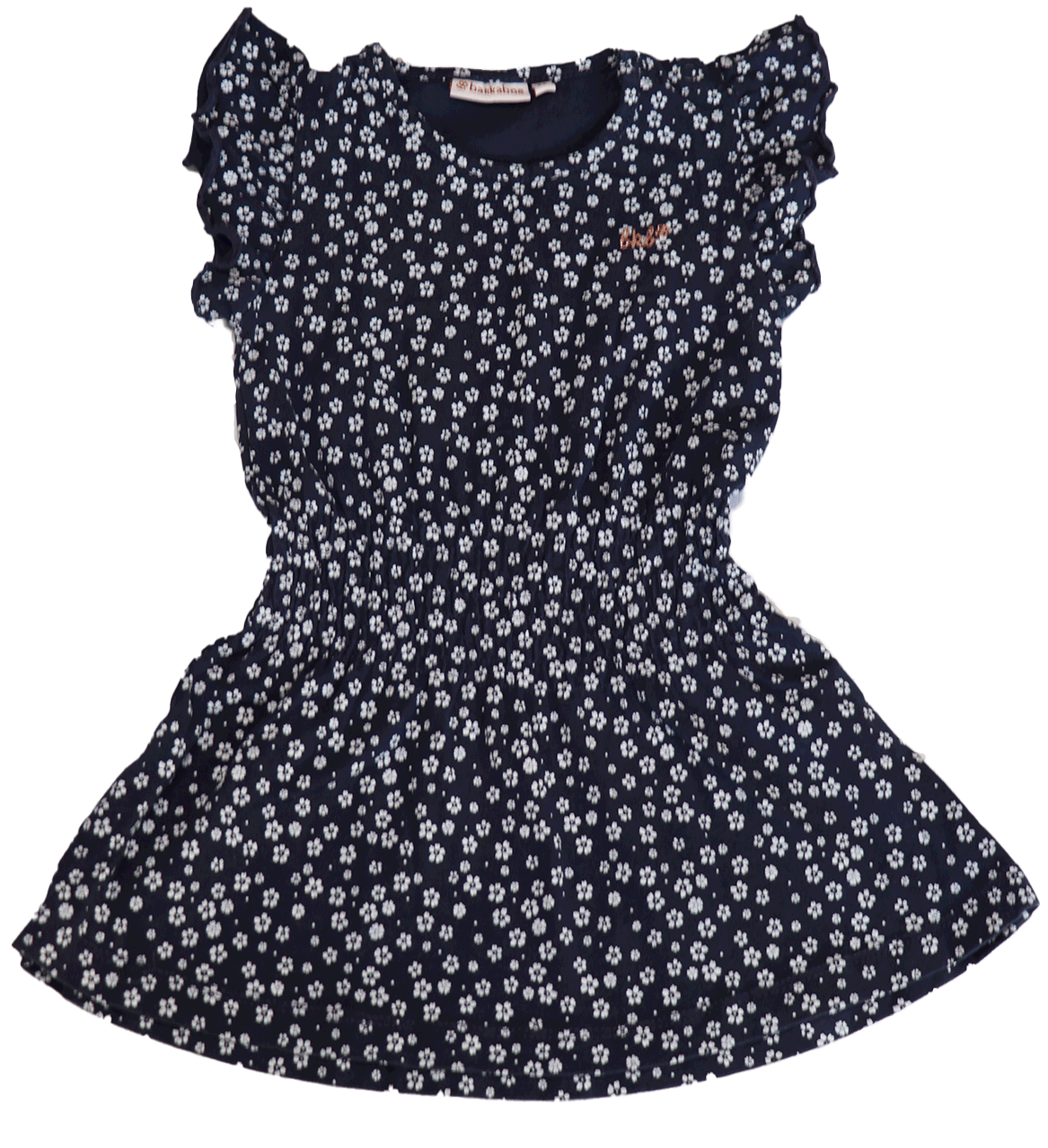 Bakkaboe zomerjurk met witte bloemetjes in maat 80. Deze schattige en stijlvolle jurk kleed mooi af en geschikt voor alle gelegenheden.