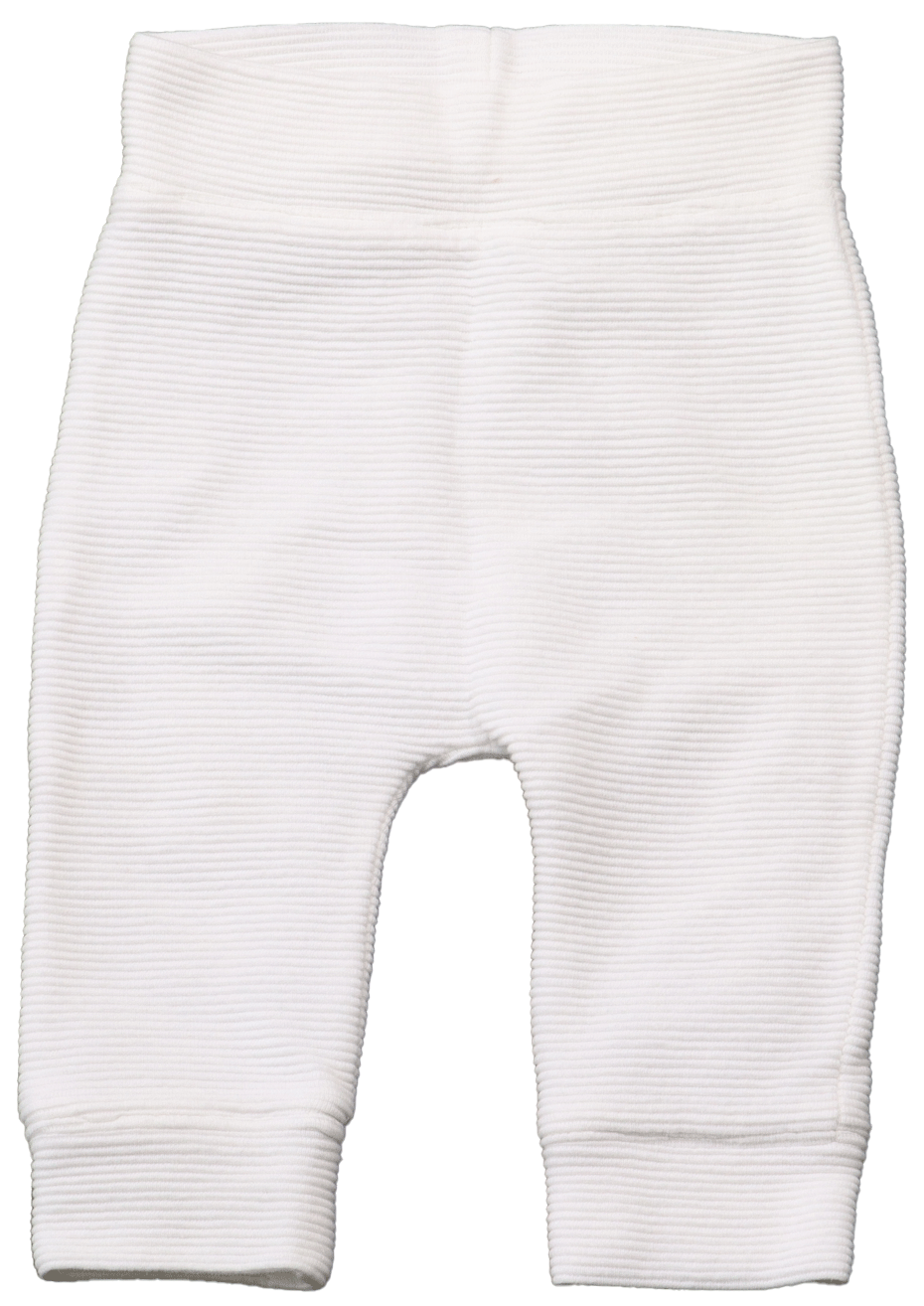 Handgemaakt wit unisexs broekje in maat 62. Dit unieke exemplaar is handgemaakt en is ontworpen uit een moderne fijne ribstof in een witte kleur.